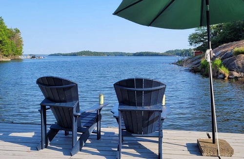 Carling Cottage | Waterfront Cottage by Killbear/Parry Sound with Boat Access