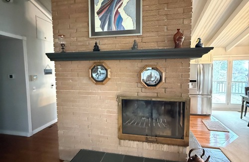 Wheatley Cottage | Waterfront Cottage | Creek, Dock & 5-Min Walk to Lake Erie & Wheatley Park