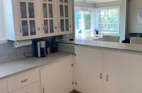 Tiny Cottage | Waterfront! Family friendly! White sand/shallow Georgian Bay water!