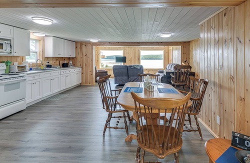 Sinclair House | Waterfront Long Lake Retreat: Great for Families!