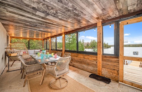 Lanark Highlands Cottage | Waterfront+PetFriendly+Canoe+Kayaks