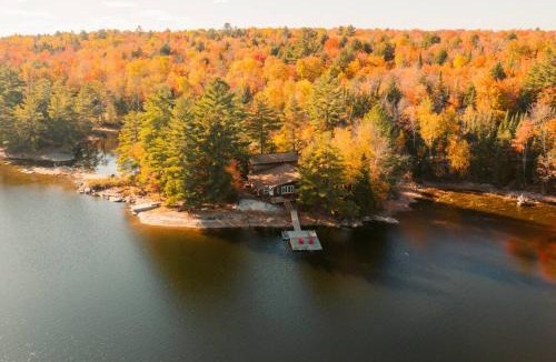 Irondale Ski Chalet | Waterfront private cottage on Koshlong Lake