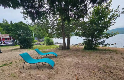 Algoma District House | Waterfront WalkOut PatioDoor Bachelor -kitchenette