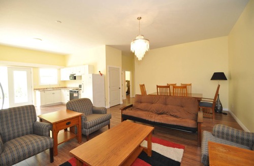 Wiarton Hotel | Waterview On The Bay