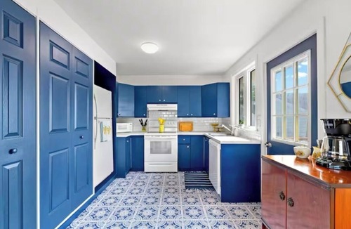 Charlottetown Apartment | Waterview Retreat| Large Deck | Minutes to Downtown