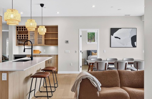 Central Okanagan Condo | Welcome to Zara at Lakestone! A premier lakeside community for a peaceful escape with pickleball courts, gym, and sauna. Zara Luma is your high-end modern retreat with scenic lake, valley & mountain views—featuring a designer kitchen and workspace.