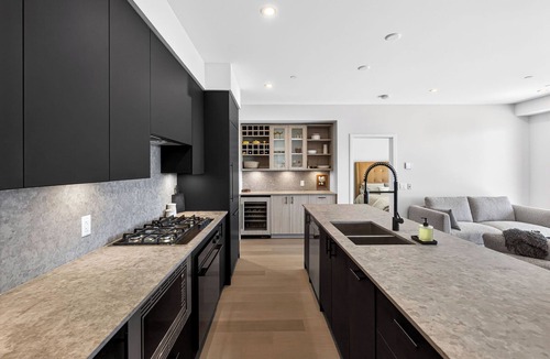 Central Okanagan Condo | Welcome to Zara at Lakestone! A premier lakeside community for a peaceful escape with pickleball courts, a gym, and a sauna. Modern 1BR condo with lake & mountain views, private patio seating.