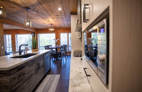 Algonquin Highlands Cottage | Wellness Retreat - Escape to Tranquility | Hot Tub & Sauna | Private Lakefront