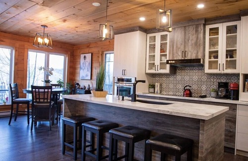 Algonquin Highlands Cottage | Wellness Retreat - Escape to Tranquility | Hot Tub & Sauna | Private Lakefront