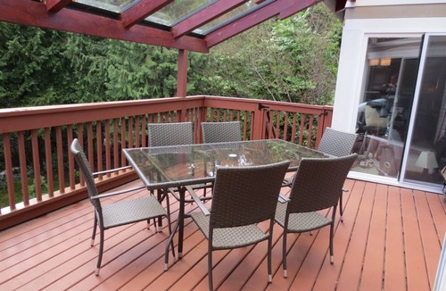Vancouver House | WEST VANCOUVER 3 Bedroom /3 Bath LUXURY UPPER LEVEL SUITE