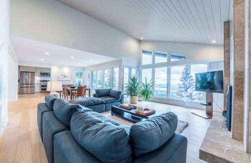 West Vancouver House | West Vancouver Luxury Hilltop Retreat Ocean Views