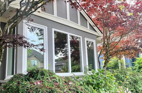 Richmond Villa | WestDockHouse -Riverside 4BR Villa with Private Dock near UBC & Golf & Airport