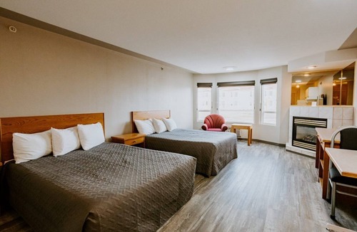 Grande Prairie Hotel | Western Budget Plus Grande Prairie 1