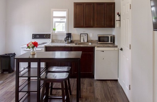 Bloomfield Apartment | Westlake Milford Cottage