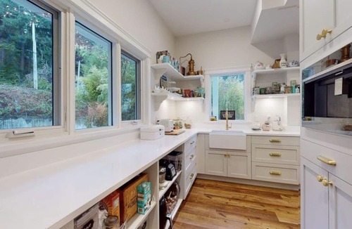 Roberts Creek House | Whale Watching from a Luxury Waterfront Home!