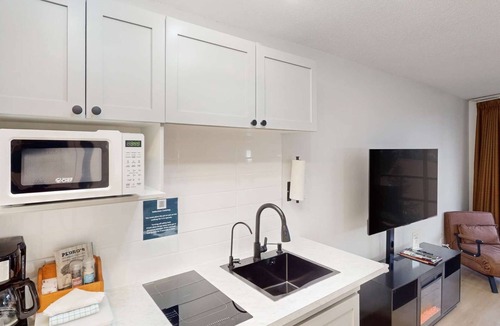 Village North Hotel | Whistler - Cascade Lodge 601