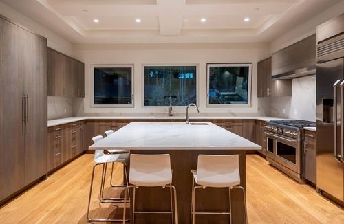 Sea to Sky Highway Ski Chalet | Whistler Gallery House Luxury Mountain Retreat