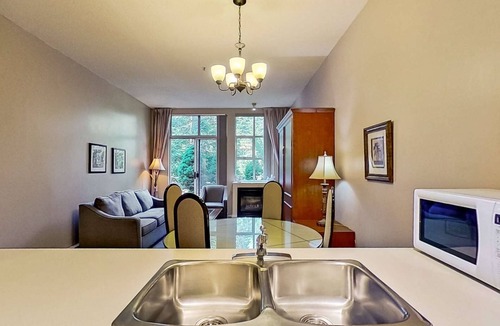 Blackcomb Hotel | Whistler - Glacier Lodge 112
