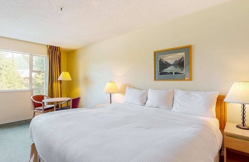 Blackcomb Hotel | Whistler - Glacier Lodge 222