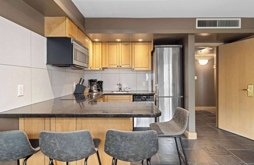 Blackcomb Hotel | Whistler - Le Chamois - 1 Bedroom #202