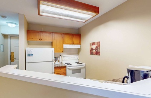 Village North Condo | Whistler - Marketplace Lodge 327