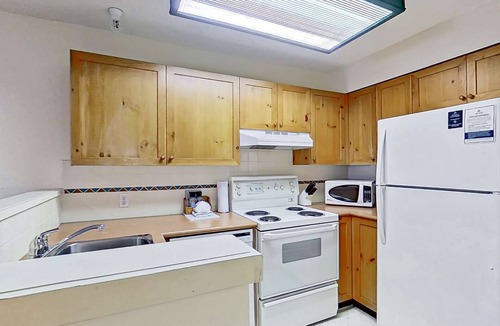 Village North Condo | Whistler - Marketplace Lodge 348