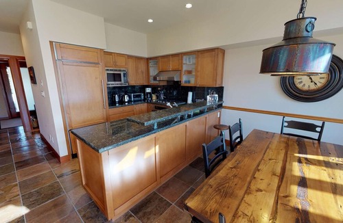 Whistler House | Whistler - Montebello 4724