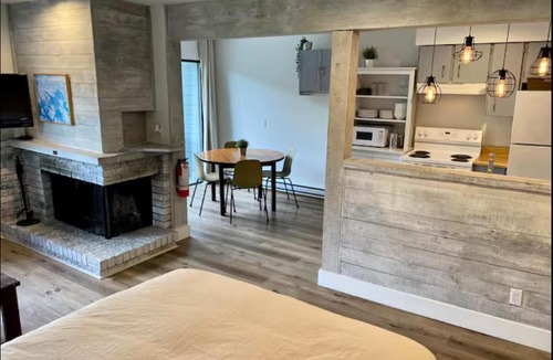 Whistler Creekside Apartment | Whistler Resort Club 306 by Outpost Whistler