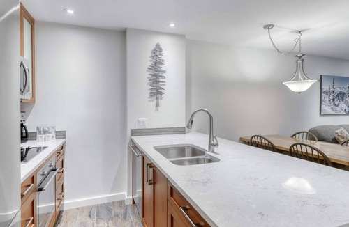 Upper Village Condo | Whistler - The Aspens 129