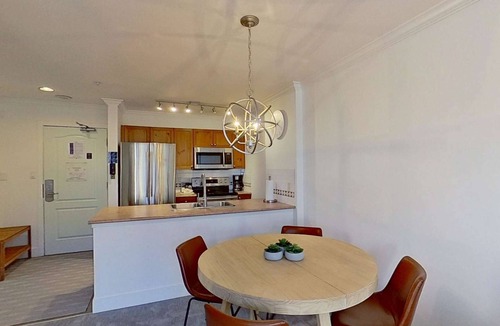 Village North Condo | Whistler - Town Plaza 427