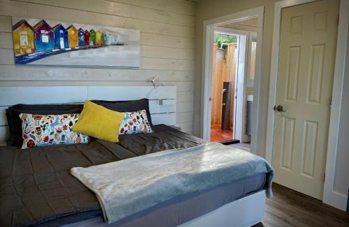 Lower LaHave House | Whitecaps Cabana for Couples