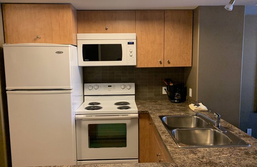 Fort Nelson Hotel | Woodlands Inn & Suites