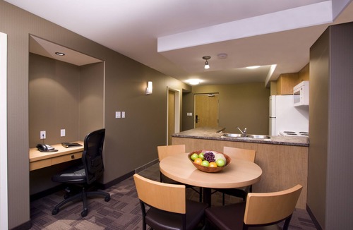 Fort Nelson Hotel | Woodlands Inn & Suites