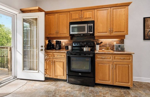 Grand Bend Cottage | WoodPark Cottage 7bedrooms Gamesroom