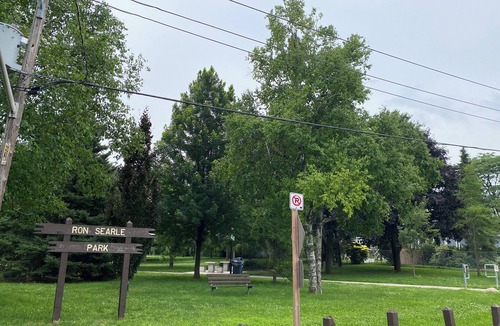 Lakeview House | WORLD CUP! Entire Modern Home BOOK NOW! 10 Mins from Toronto Stadium and Airport