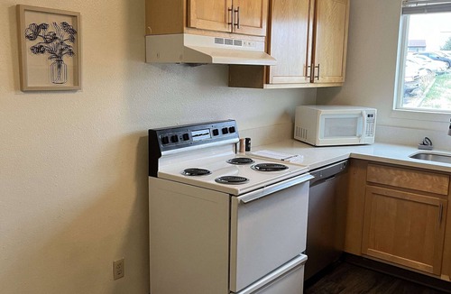 Pullman Apartment | WSU HomeBase Comfortable Stay Minutes from Airport