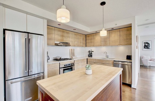 Yaletown Apartment | Yaletown Oasis