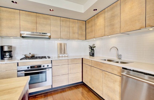 Yaletown Apartment | Yaletown Oasis