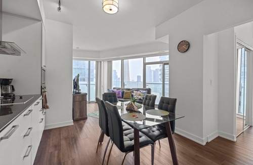 Toronto Entertainment District Apartment | York Suites Toronto