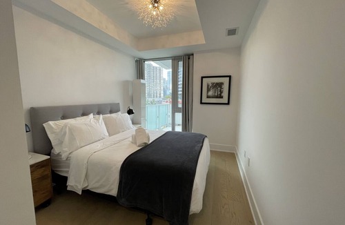 Midtown Toronto Condo | Yorkville/Annex,New Condo, 3 Beds,2.5 Baths,1500 Sqf, Terrace 320 sqf, Parking