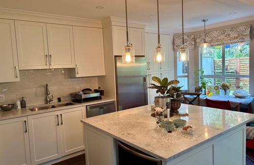 District of North Vancouver House | Your summer base: forest trails, mountains, beaches and Deep Cove minutes away.
