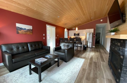 Whitehorse House | Yukon Hot Springs Villa #35/pet friendly