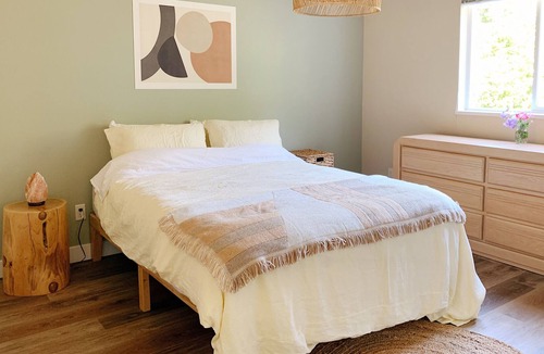 Davis Bay House | Zen one-bedroom suite next to the forest. Walkable to beach!