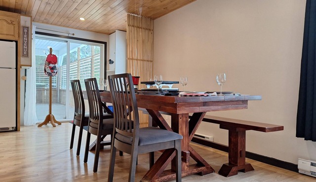 Ô Ruisseau Avec Spa - Détente, Spacieux, Foyer Int/ext et Trois-lacs Accessible in Saint-Rémi-de-Tingwick