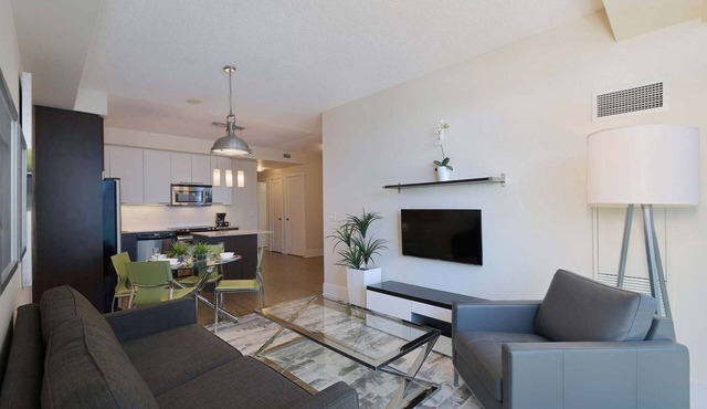 1 Bedroom/1 Bathroom Suite