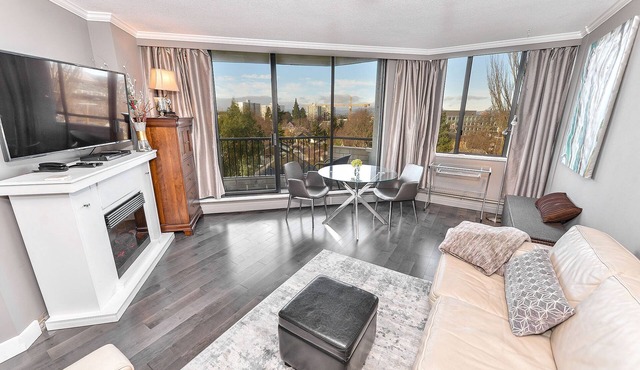 1 Bedroom Executive Condo Close To Downtown Victoria And Beacon Hill Park