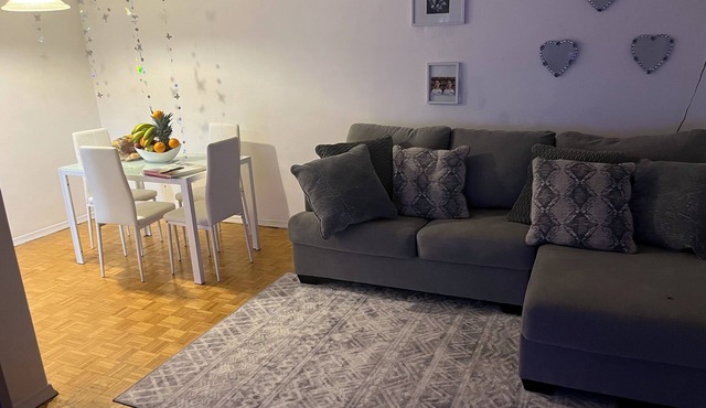 1 bedroom shared kitchen and bathroom