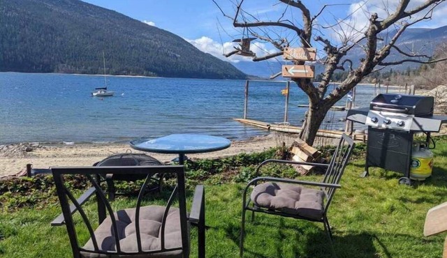 #1 Getaway Cabins Water Front