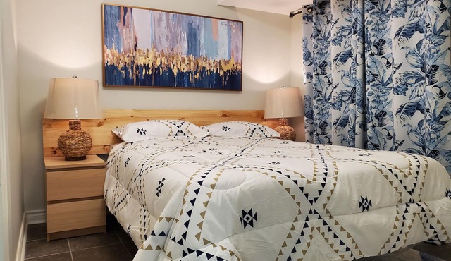 1 min to Subway Toronto Downtown - Charming Cozy welcoming 1 bedroom Apatrment