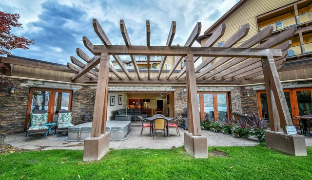 1 of only 3 exclusive "Bunker Units" at Barona Beach Lakefront Resort